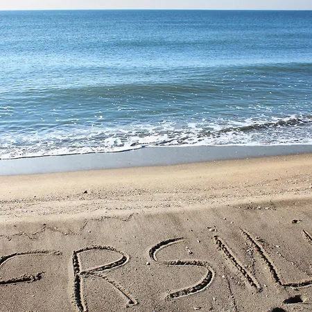 In With Wifi شقة *